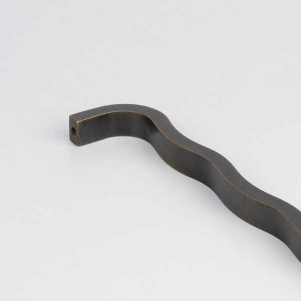 Florian Pull | Brushed Bronze - Heart Handles