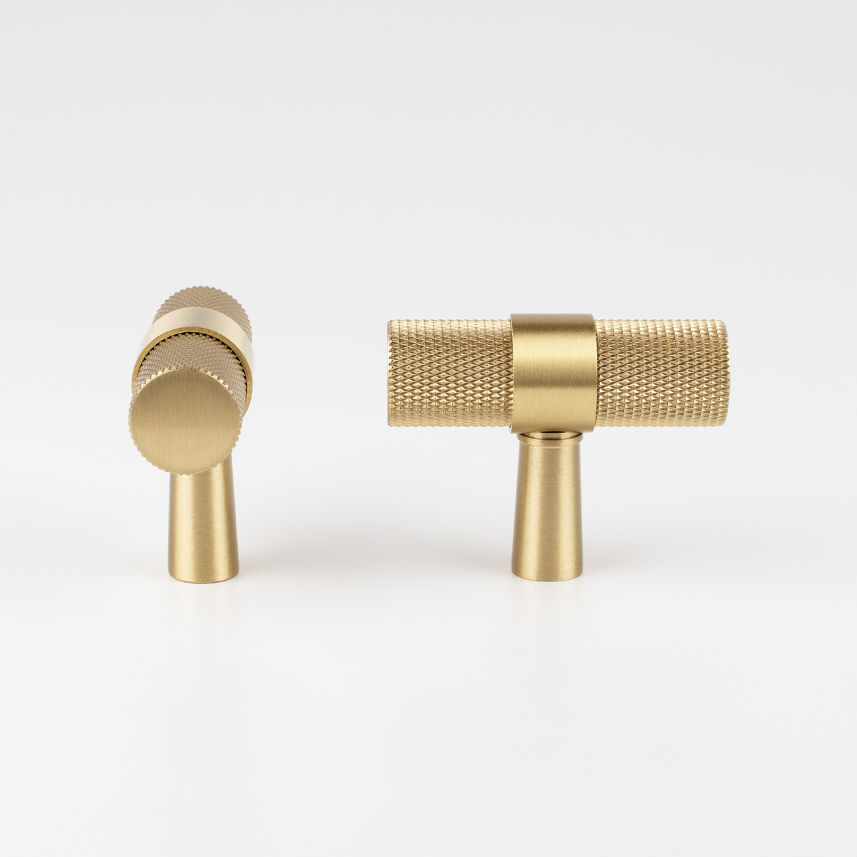 Bolden T-Knob | Brushed Brass